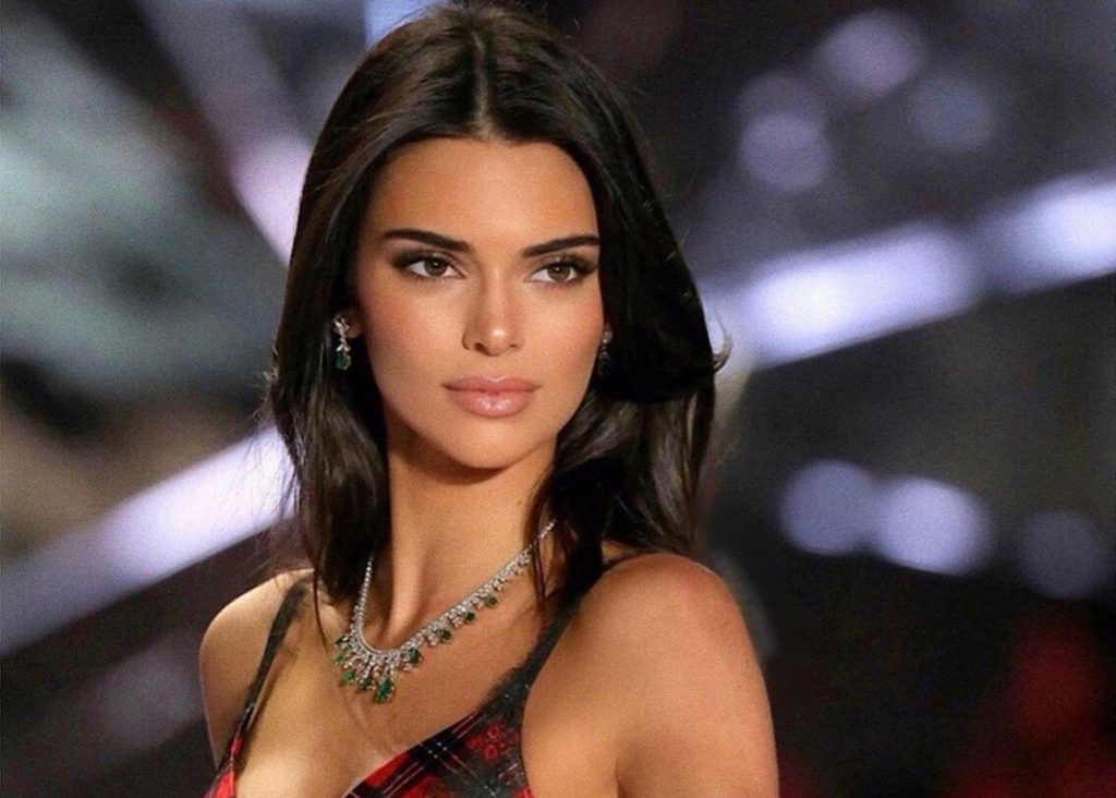 Khloé Kardashian feels Kendall Jenner’s hookups are completely natural and stands up for her