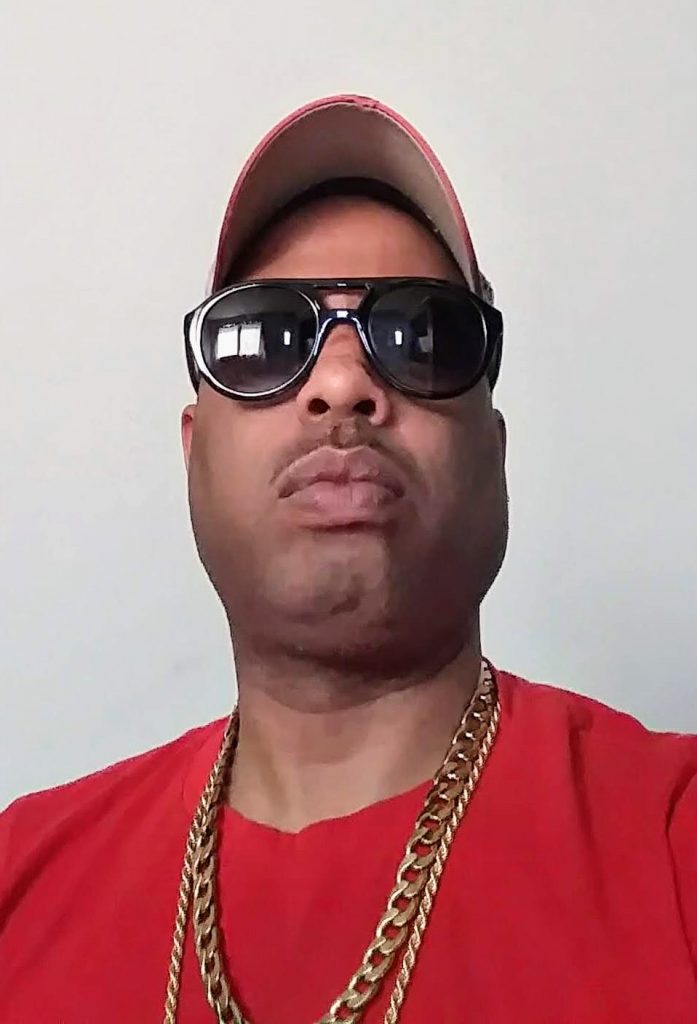 Likable vocals of Sheeda Love roots for the industrial rhythms of Amschel’s hip hop sound in ‘Fake Love’