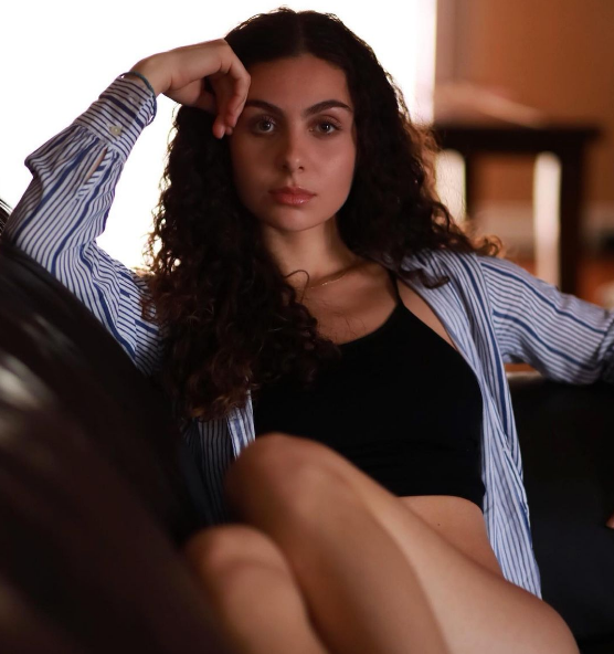 Get the Best of Modern-day Pop with Upcoming Montreal Artist Jenny Z’s New Song ‘Backseat’