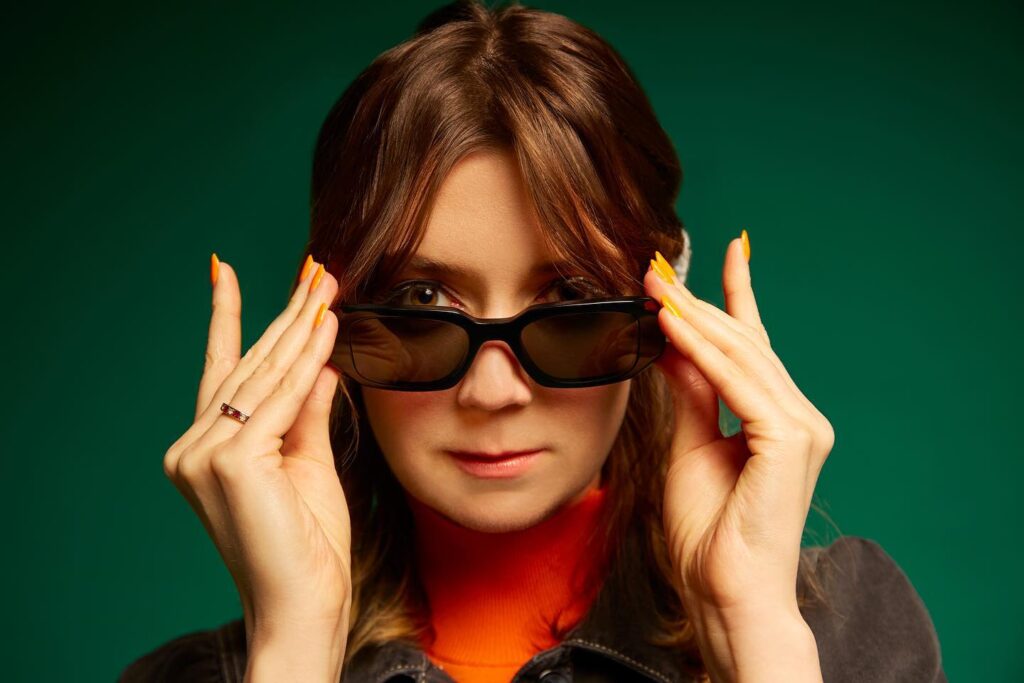 “Get Your Sexy On” Re-Emerges as Sarah Louise McIntosh Shares Her Pop Magic